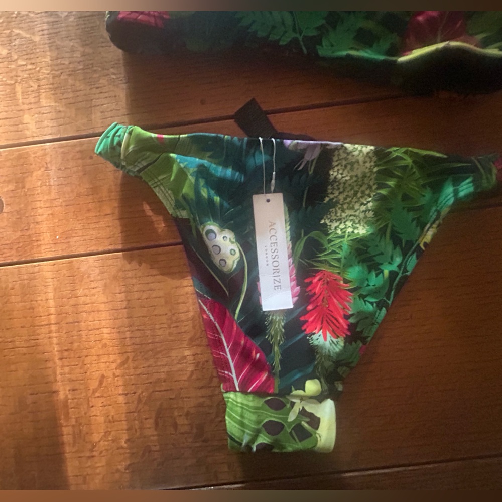NWT Boutique Bikini Swim Bottoms-Jungle Print-Accessorize London